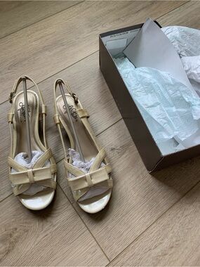 Life Stride 8.5M Champagne Dress Wedge Sandals Maradar Great Condition